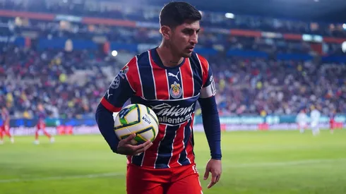 La afición de Chivas explota contra Diego Cocca y el Tri por la ausencia de Víctor Guzmán