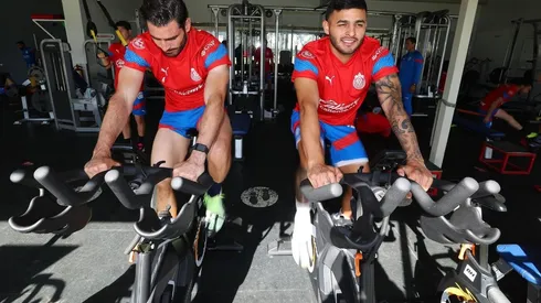 Antonio Briseño y Alexis Vega entrenan en el gimnasio y esta semana volverían a la cancha con el primer equipo