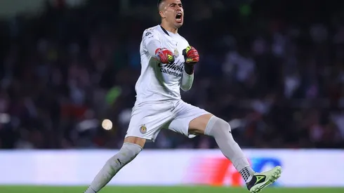 Miguel Jiménez fue figura clave en la victoria de Chivas en Ciudad Universitaria