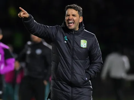 ¿Larcamón predijo la lesión de JJ Macías?