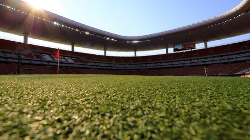 ¡MÁS PROBLEMAS! Preocupa la cancha del Estadio Akron para el duelo entre Chivas y Xolos por la Fecha 7