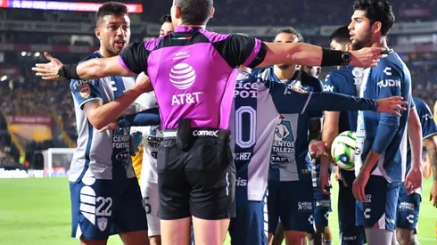 El silbante designado para el partido de Chivas viene de impartir justicia en la victoria de Tigres sobre Pachuca