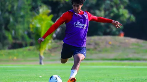 José Juan Macías reporta este lunes junto al grupo principal rojiblanco con Veljko Paunovic