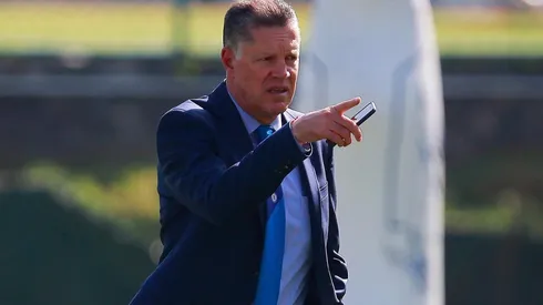 ¡ATREVIDO! Ricardo Peláez hace inesperada recomendación al técnico de Chivas por la ausencia de Alexis Vega