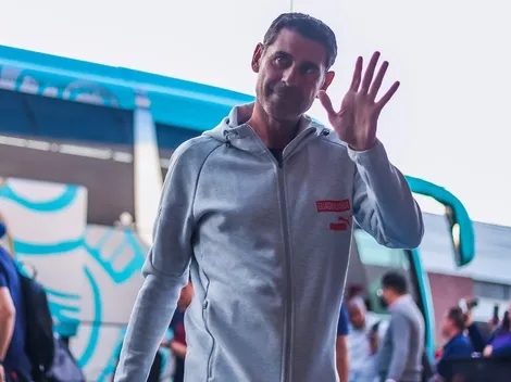 Hierro enciende a la afición de Chivas