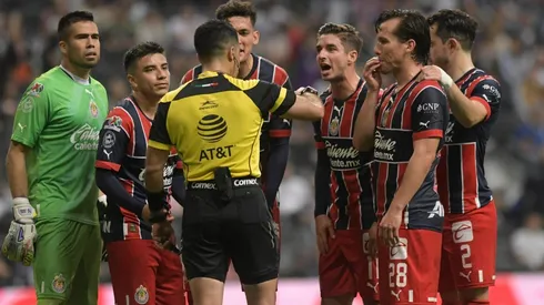 Noticias de Chivas hoy 11 de enero: Hierro está molesto por la salida de Ormeño; JJ Macías volverá hasta marzo; el jugador con el que Ormeño perdió su lugar en Guadalajara