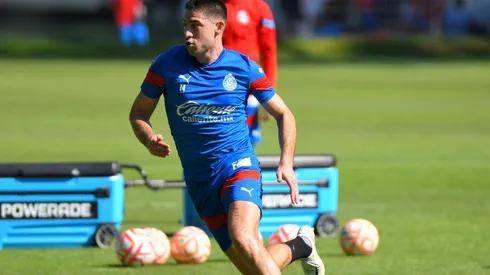 ¡PEOR, IMPOSIBLE! Filtran la manera en que Chivas le informó a Santiago Ormeño que ya no entra en planes para el Torneo Clausura 2023