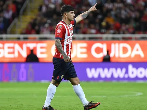 Gris presentación con Chivas