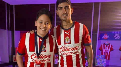 Víctor Guzmán fue presentado con un divertido video viral en las redes sociales