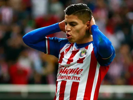 ¿Por qué no juega Ronaldo Cisneros en el Chivas vs. Mazatlán?