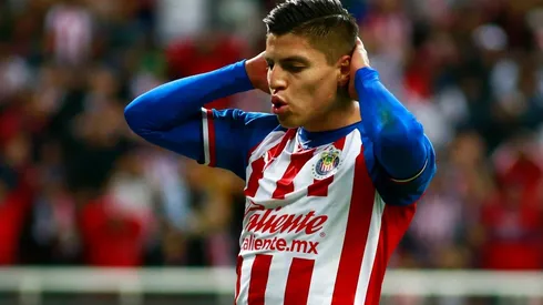 ¿Por qué no juega Ronaldo Cisneros en el Chivas vs. Mazatlán de la Copa Sky?