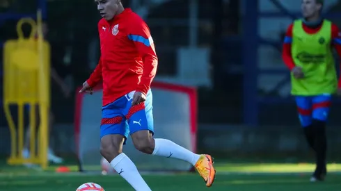 El plantel rojiblanco trabajó la sesión vespertina bajo el mando de los auxiliares de Paunović