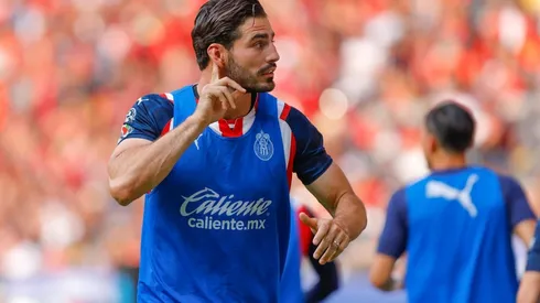 Afición de Chivas explota por la posible salida de Antonio Briseño a cambio de Martín Barragán: ¡No lo quieren!