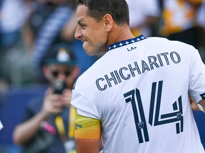 ¿Y Chivas? Chicharito se va a este club exótico