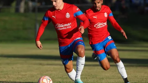 Ronaldo Cisneros y Josecarlo Van Rankin aparecieron por la banda izquierda