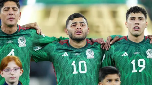 Alexis Vega no puede contener el llanto al escuchar el himno