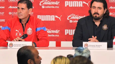 La afición rojiblanca ha sido constante en su crítica y hasta lleva un contador de días sin refuerzos en Chivas