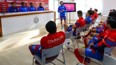 Gerardo Espinoza presentó al grupo que lo acompañará en el banquillo para el Clausura 2023