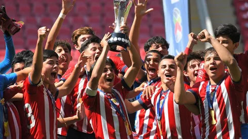 Los rojiblancos sellaron el tricampeonato en la división Sub16 tras un dominante torneo
