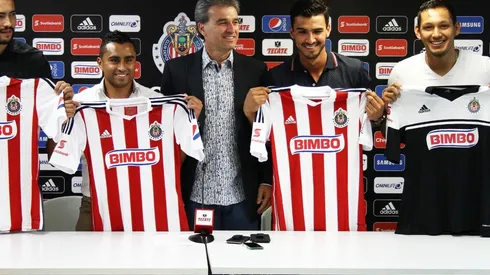 De la Torre llevó a Chivas a Osvaldo Alanis y Rodolfo Cota en 2015