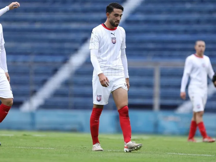 Tapatío toca fondo al caer en La Paz