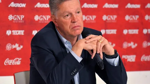 Cuatro nuevos aspirantes a la dirección deportiva de las Chivas aparecieron este miércoles