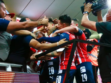 ¿Qué pasó con los aficionados de Chivas en el aeropuerto?