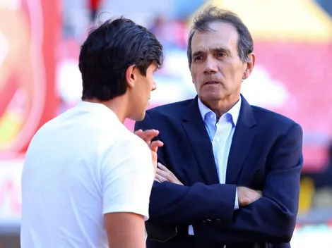 Quirarte se lanza contra jugadores de Chivas