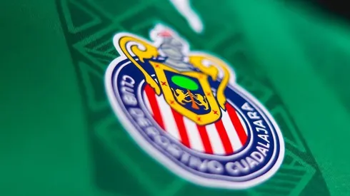 El Club Deportivo Guadalajara presentó su edición especial tricolor diseñada por la marca Puma