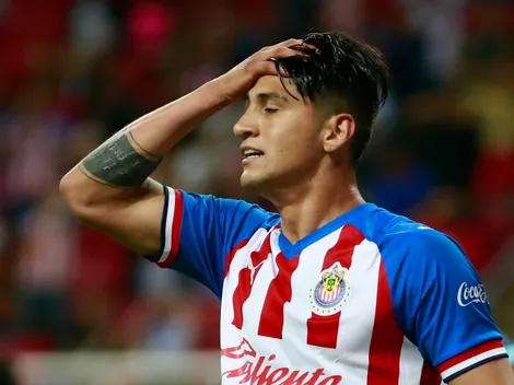 Alan Pulido no regresará a Chivas