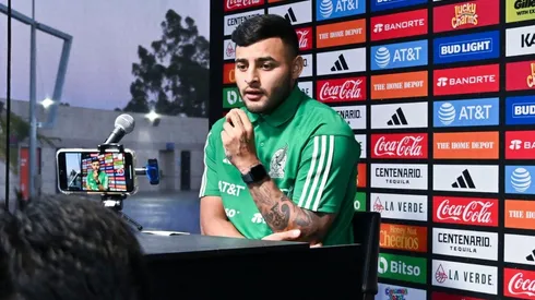 Se burlan de Alexis Vega en Argentina