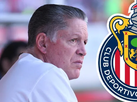 Perdió la cabeza con los árbitros