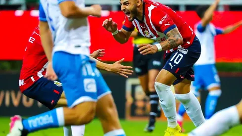 El golazo de Vega selló la quinta victoria del Guadalajara en sus últimas seis presentaciones