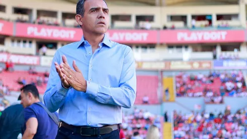 La fortaleza y desempeño de Ricardo Cadena con las Chivas fue elogiada por una leyenda mundial