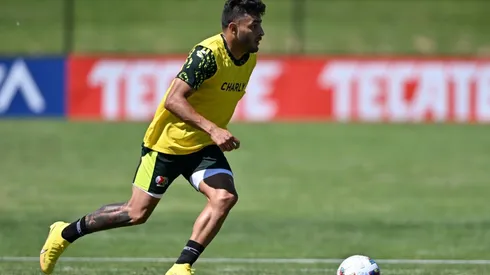 Lesión de Tecatito abre lugar en la titularidad para Alexis Vega