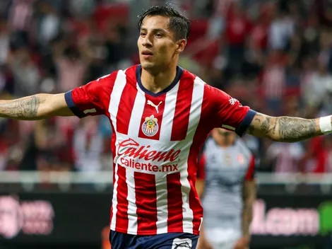 Golazo de Carlos Cisneros para igualar