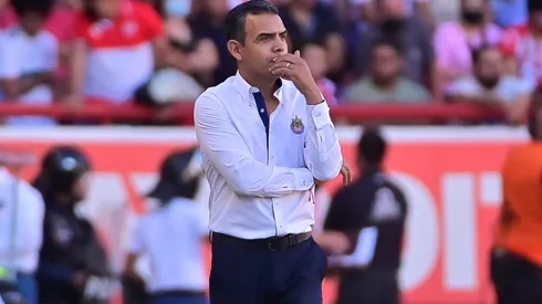 DT que se perfilaba para Chivas no la está pasando bien