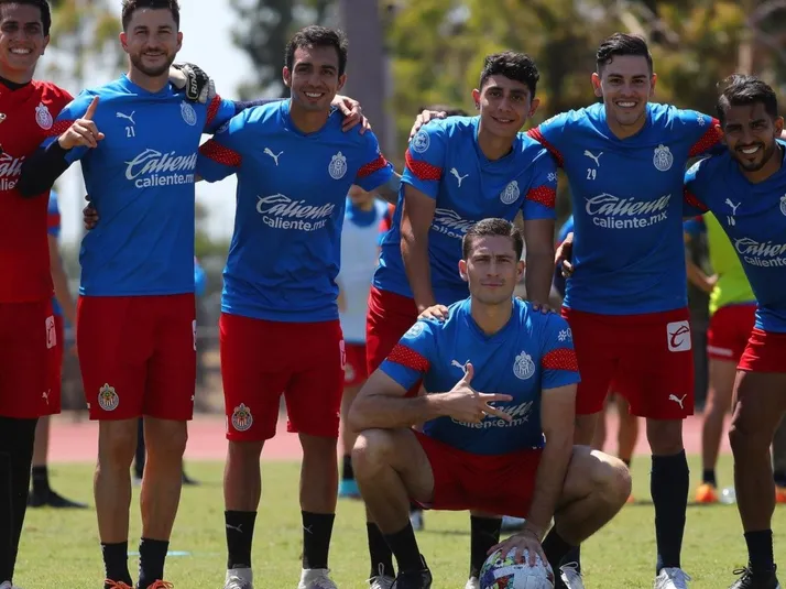 La inesperada visita que recibió Chivas en Carson