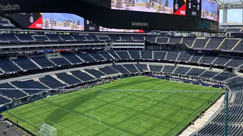 Galaxy vs. Chivas será el primer partido de futbol en césped natural que albergará este inmueble