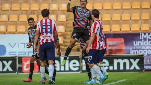 Alebrijes goleó al Tapatío con dos tantos de Armando González
