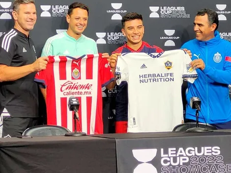 El evidente nerviosismo del Nene con Chicharito