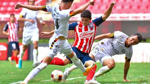 El filial de Chivas enfrenta esta tarde a Leones Negros en el Estadio Akron