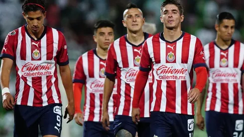 Jugadores de Chivas que se quedan fuera de la visita a Querétaro