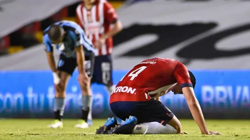 Santiago Ormeño cometió el penal que significó el empate para Querétaro en La Corregidora