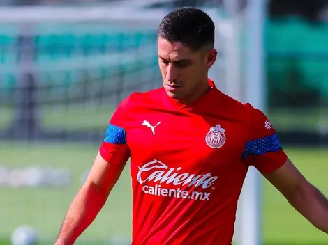 Papá de Ormeño llama extremista a la afición de Chivas