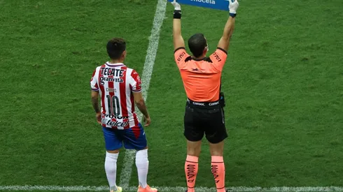 Javier Eduardo López se marcha finalmente de Chivas tras semanas de boicotear la negociación