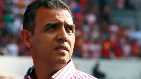 Exatlista le mete presión a Ricardo Cadena en Chivas