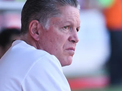 Reportero anuncia por Chivas ausencia de Peláez