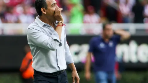 Ricardo Cadena habría empezado a ceder ante la presión por el pésimo inicio de las Chivas