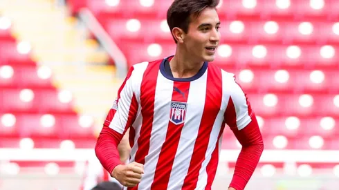 ¿Por qué relegaron a Pérez Bouquet de Chivas?